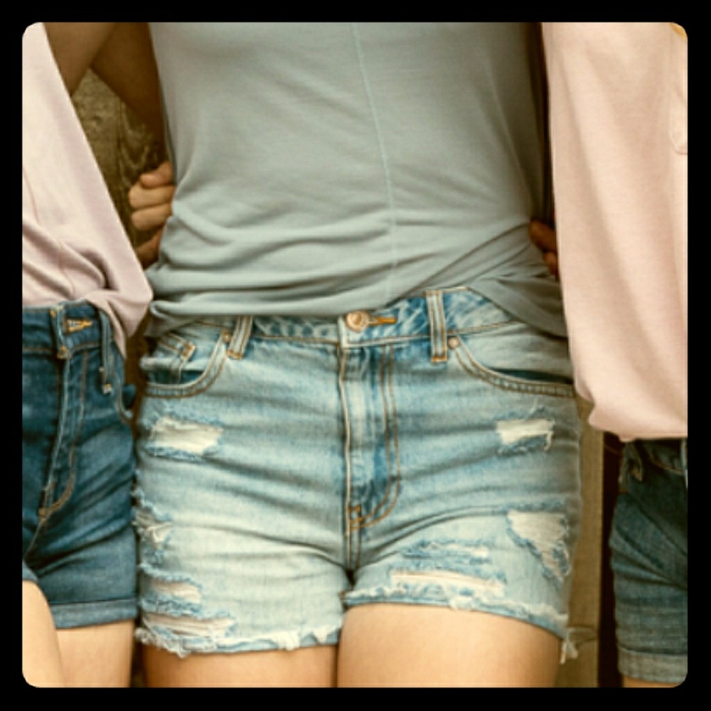 Baby blue jean shorts/vintage plain blue top